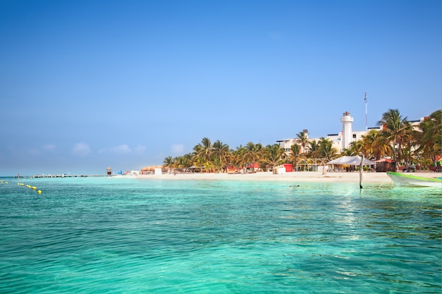 spiaggia tropicale