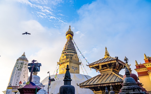 Splendida vista del paesaggio dello stupa di Swayambhunath a Kathmand Nepal