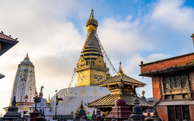 Splendida vista del paesaggio dello stupa di Swayambhunath a Kathmand Nepal