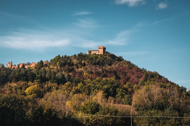 Splendida vista sul castello medievale di San Marino