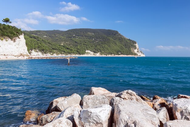 Splendida vista sulla costa della Riviera del Conero Sirolo Ancona Italia