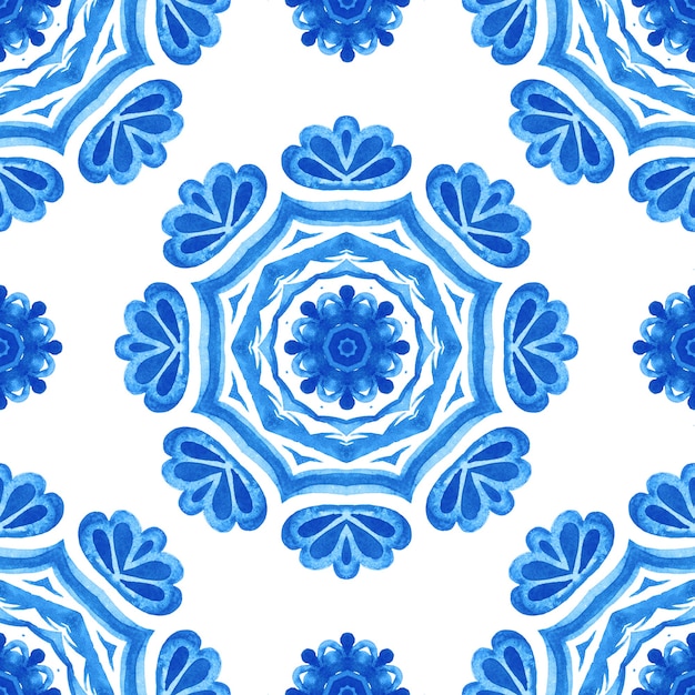 Splendido modello acquerello blu senza cuciture piastrelle orientali in tessuto design Ornamento turco. Mosaico marocchino.