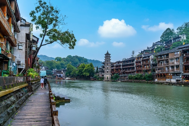 Splendido scenario dell'antica città di Fenghuang