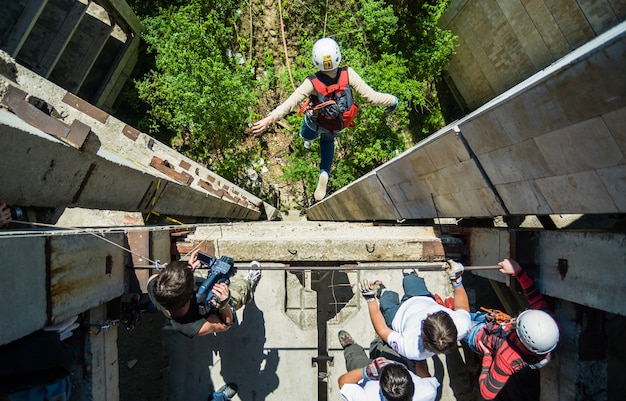 Sport estremi di ropejumping