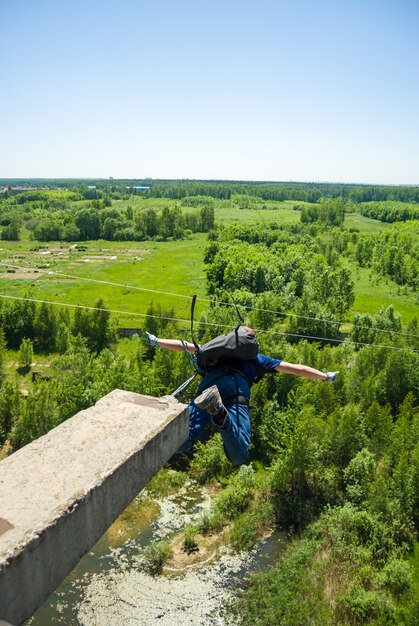 Sport estremi di ropejumping