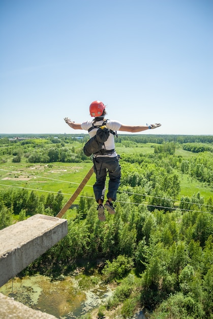 Sport estremi di ropejumping