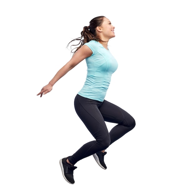 sport, fitness, movimento e concetto di persone - una giovane donna felice e sorridente che salta in aria su uno sfondo bianco
