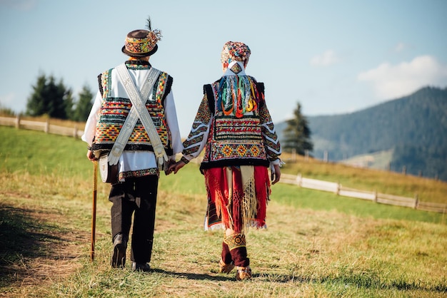 spose abito tradizionale matrimonio hutsul