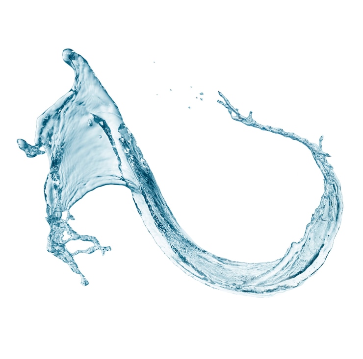 Foto spruzzo d'acqua blu isolato su sfondo bianco