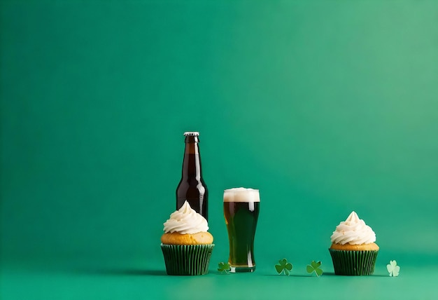 St. Patrick's Day cupcakes e birra di Joseph McClure per le azioni