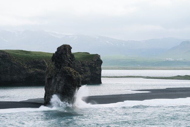 Stack di Arnardrangur e spiaggia di Reinisfjara