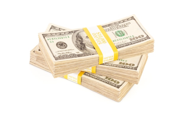 Stack di banconote da cento dollari isolati