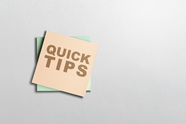 Stack di carta per appunti con testo Quick tips