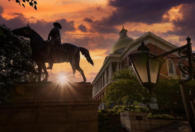 Stati Uniti Massachusetts Statehouse a Boston al tramonto