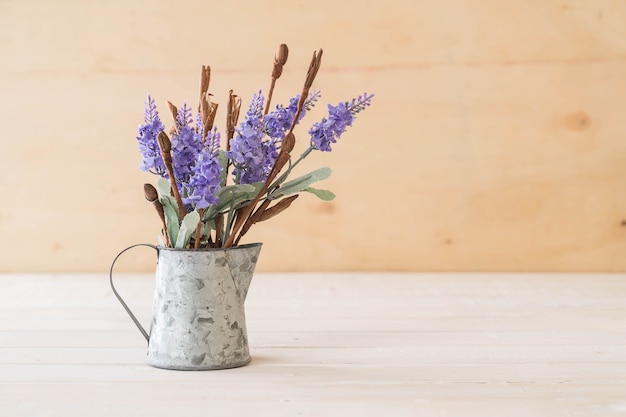 statice e fiori di caspia