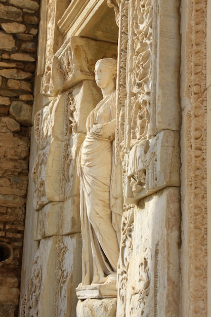 Statua dalla Biblioteca di Celso Efeso Ismir Turchia