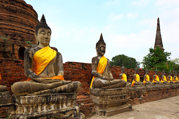 Statua di Buddha ad Ayutthaya in Thailandia