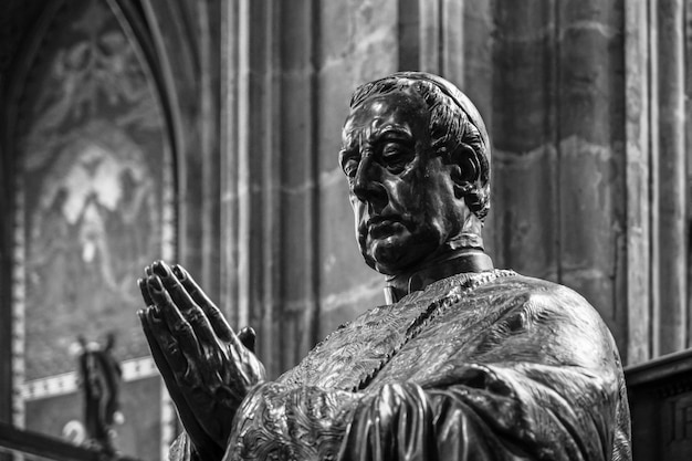 Statua di Friedrich Johannes Jacob Celestin von Schwarzenberg nella Cattedrale di San Vito a Praga