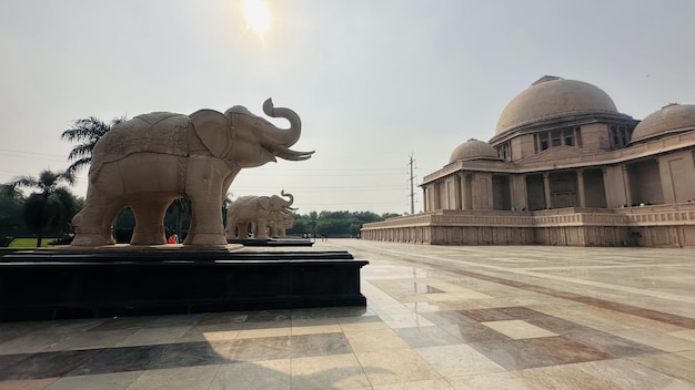 Statue di elefanti nel parco Ambedkar