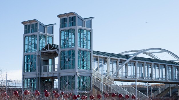 Stazione della metropolitana leggera contemporanea a Denver, Colorado.