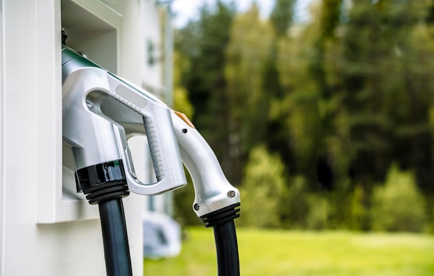 Stazione di ricarica per auto elettriche Tipi e connettori di porte per la ricarica dei veicoli