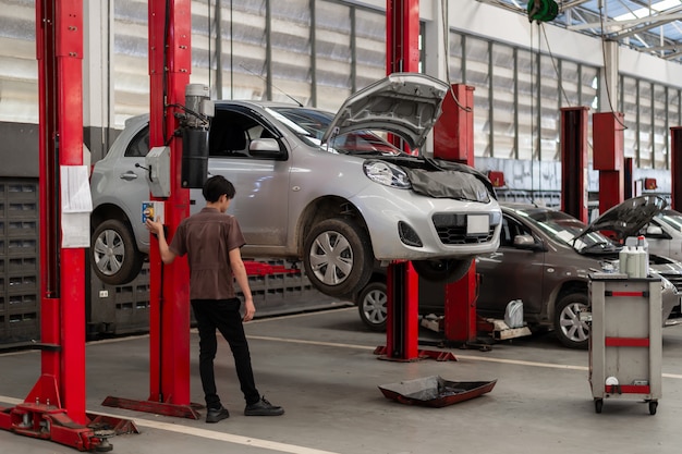 stazione di riparazione auto