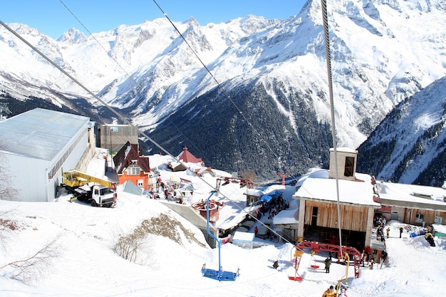 Stazione intermedia nelle montagne di Dombai, Caucaso