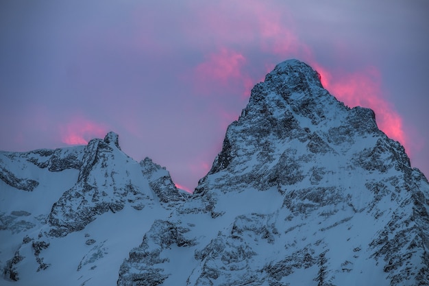 Stazione sciistica Dombay in inverno, Karachay-Cherkessia, Russia