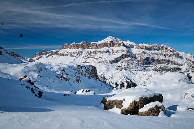 Stazione sciistica nelle Dolomiti, Italia