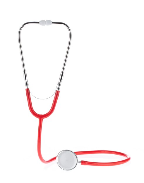 Stetoscopio rosso isolato su sfondo bianco