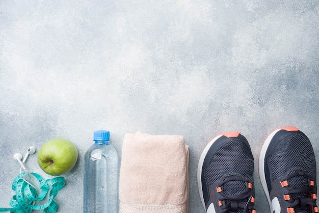 Stile di vita sano, cibo e acqua, attrezzatura per l&#39;atleta