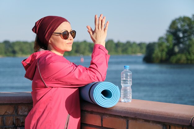 Stile di vita sano di donna matura