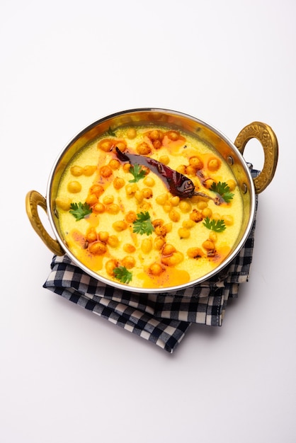 Stile Punjabi Dahi Boondi Kadhi o kadi o curry