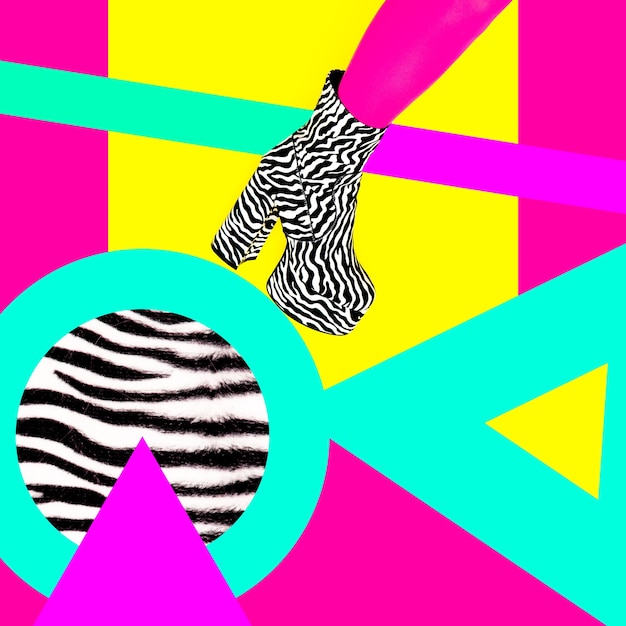 Stivali sexy da donna con tacco alto. Stampa finta zebra. Priorità bassa di arte di geometria. Concetto di scarpe di moda
