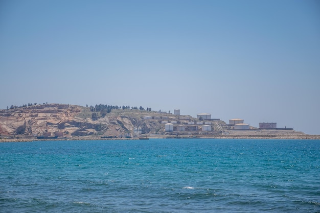 Stoccaggio al porto marittimo sul mare Adriatico