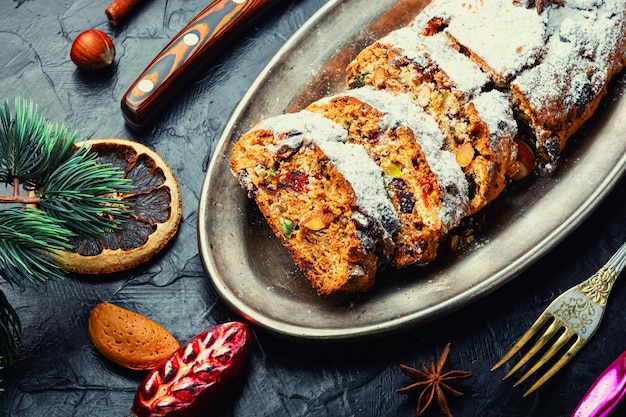 Stollen di Natale o pasticceria