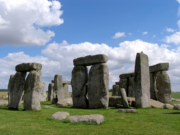 Stonehenge è uno dei monumenti più famosi del Regno Unito.