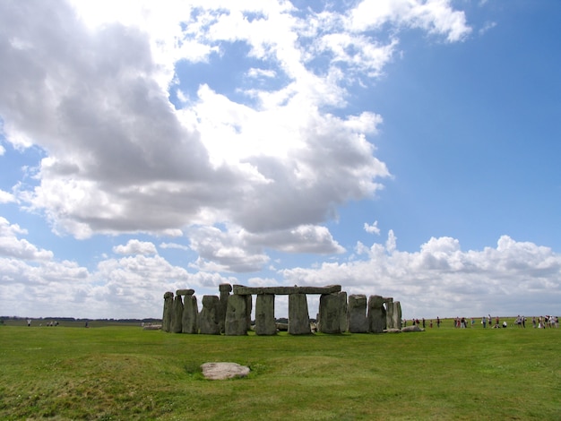 Stonehenge è uno dei monumenti più famosi del Regno Unito.