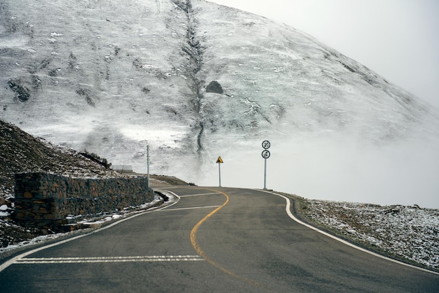 Strada allo stato brado