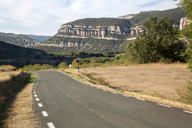 Strada aperta Pesquera de Ebro, Burgos, Spagna