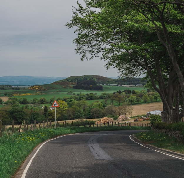 Strada di campagna e bellissimo paesaggio Shotlands