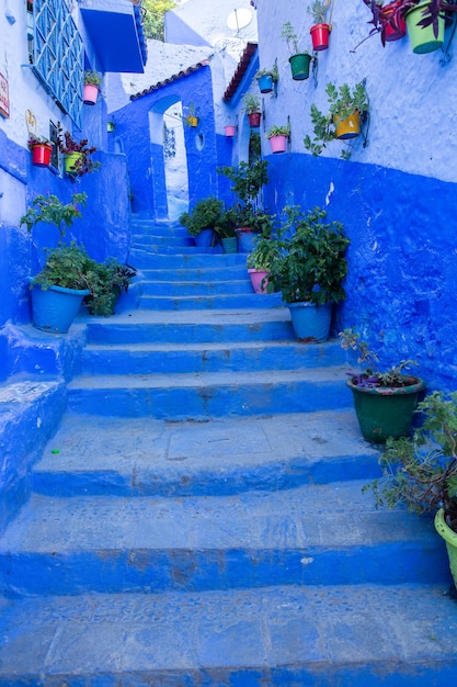 Strada e case blu a Chefchaouen Marocco