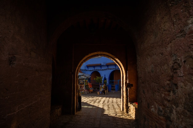 Strada e case blu a Chefchaouen Marocco