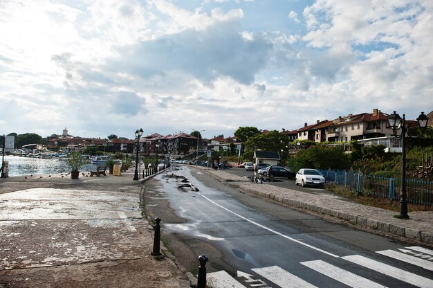 Strada e via della città di Nesebar, Bulgaria.