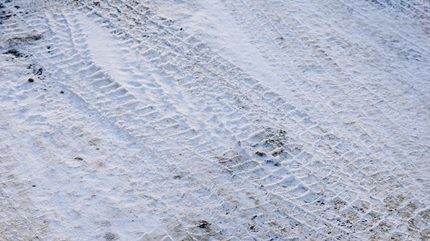 Strada innevata, guida invernale