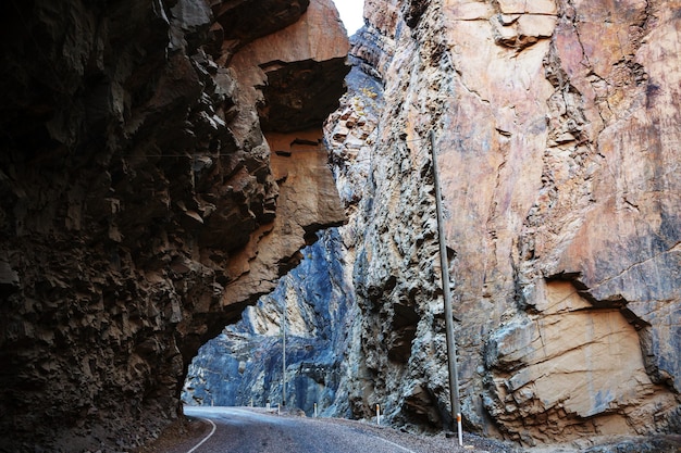 Strada nel canyon in Perù