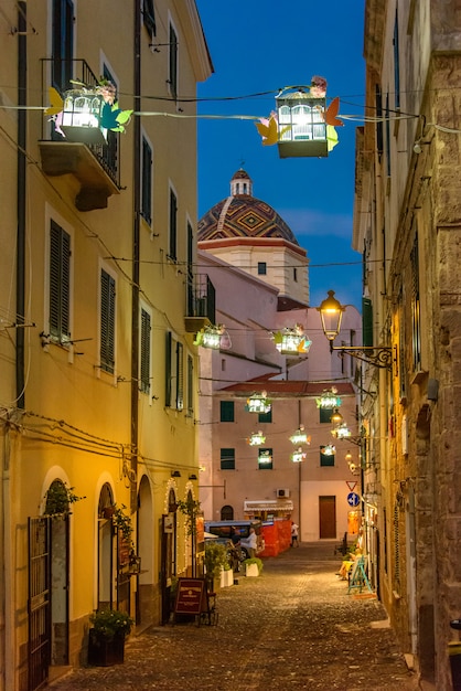 Strada nel centro storico di Alghero