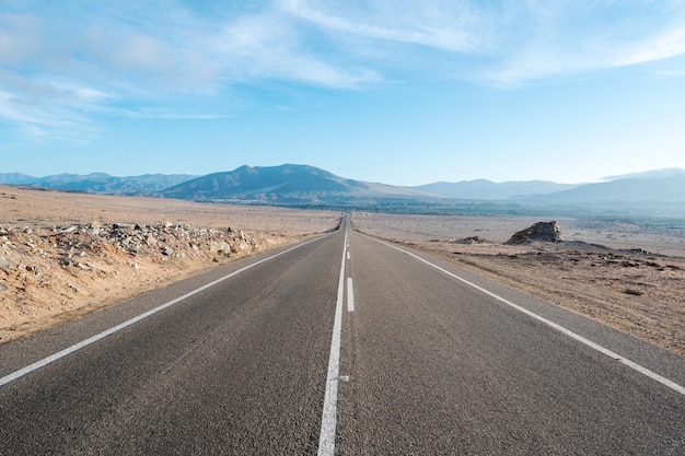 Strada nel deserto del Cile