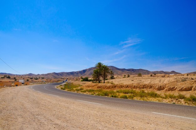 Strada nel deserto del Sahara Tunisia Africa