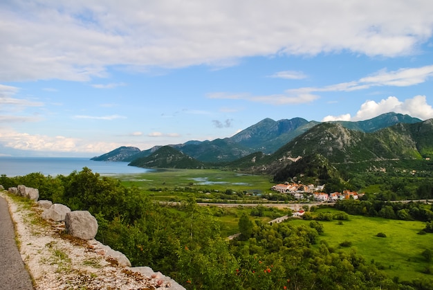 Strada panoramica nelle montagne del Montenegro